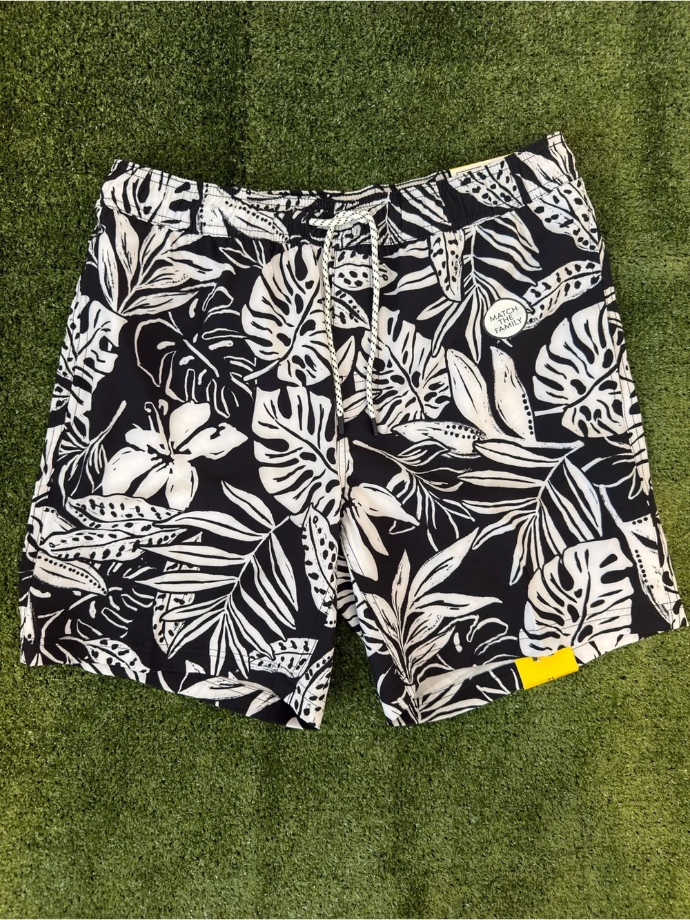 Men's Black & White Tropical Print Swim Board Shorts